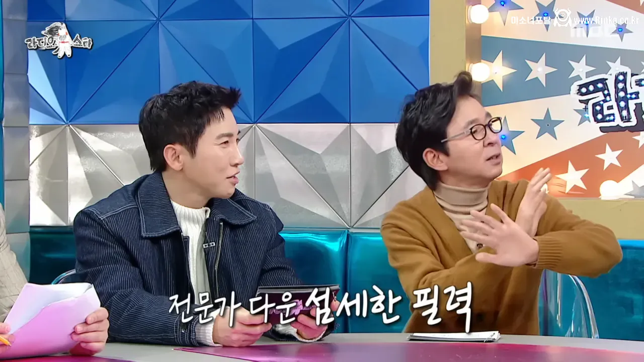 이동진은 자신이 쓴 한줄평을 다 기억할까