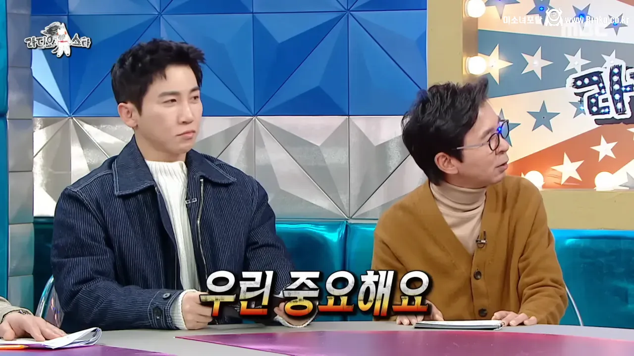 이동진은 자신이 쓴 한줄평을 다 기억할까