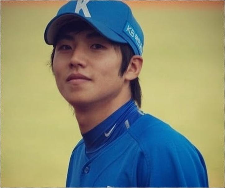 현재 야구팬들 사이에서 해설 탑티어로 불리는 해설위원