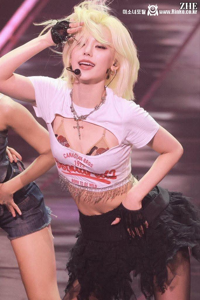 ITZY 예지 파격적인 의상