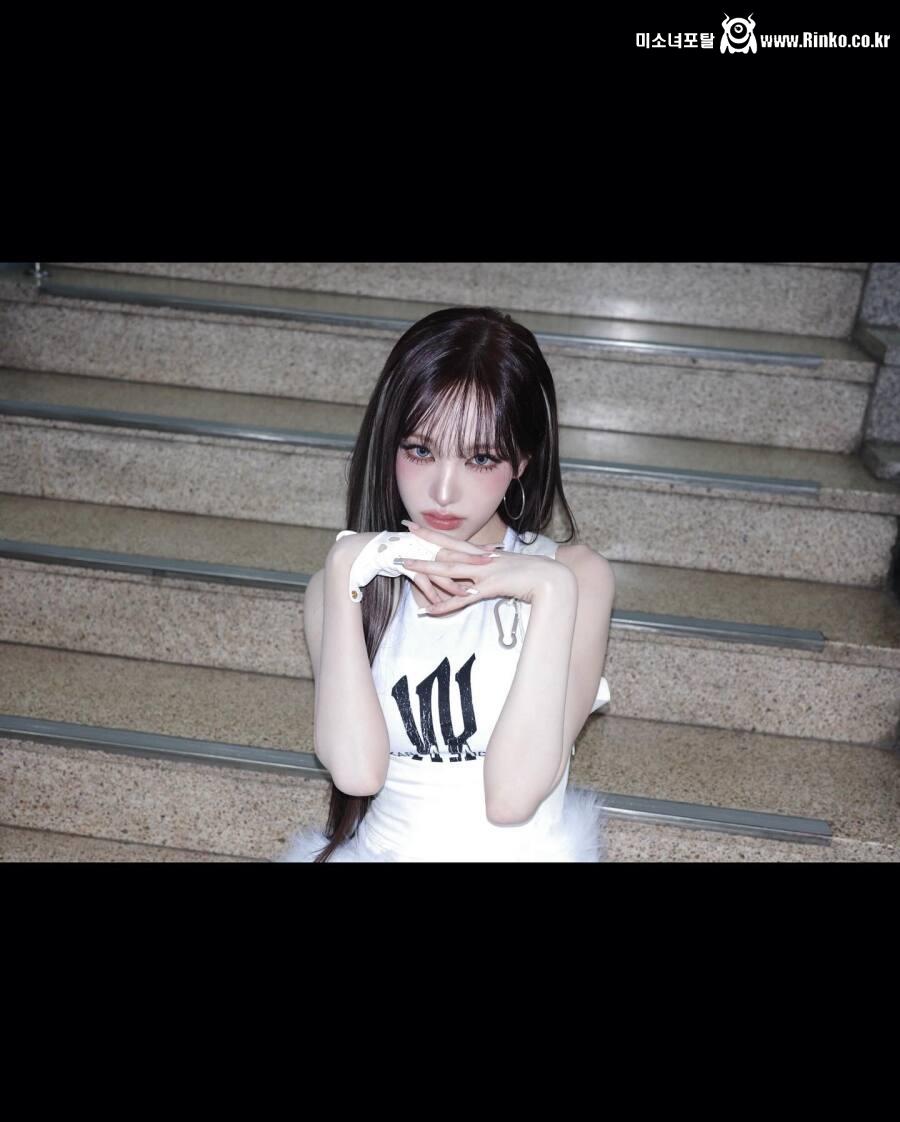 아이브는 못생긴 폭탄 멤버가 하나도 없네..