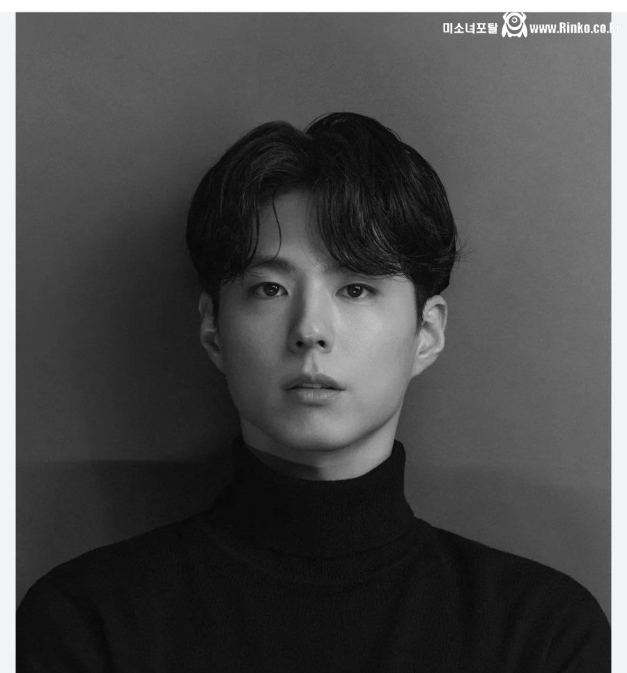 둘 중 누가 더 존잘인가요?