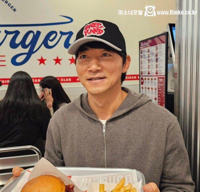 김남일 햄버거집 하루 매출