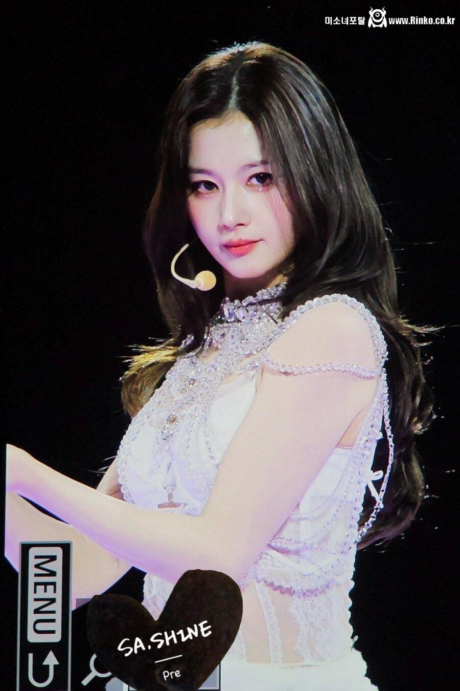 천상 아이돌.. 공주님 그 자체.. ㄹㅇ