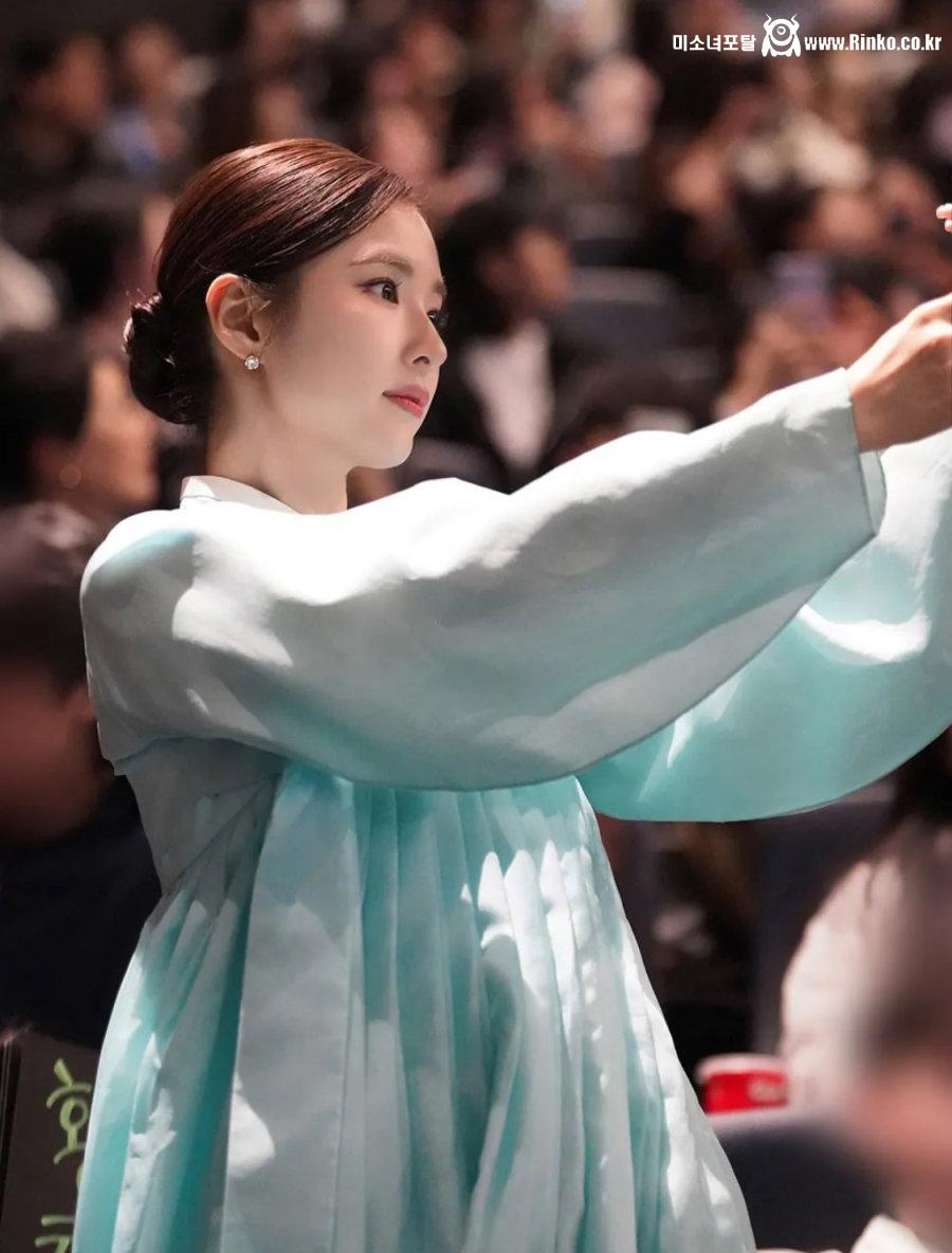 실물 보면 엄청 예쁘다는 연예인