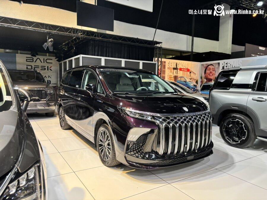 압도적인 존재감의 전면그릴 자동차 메이커