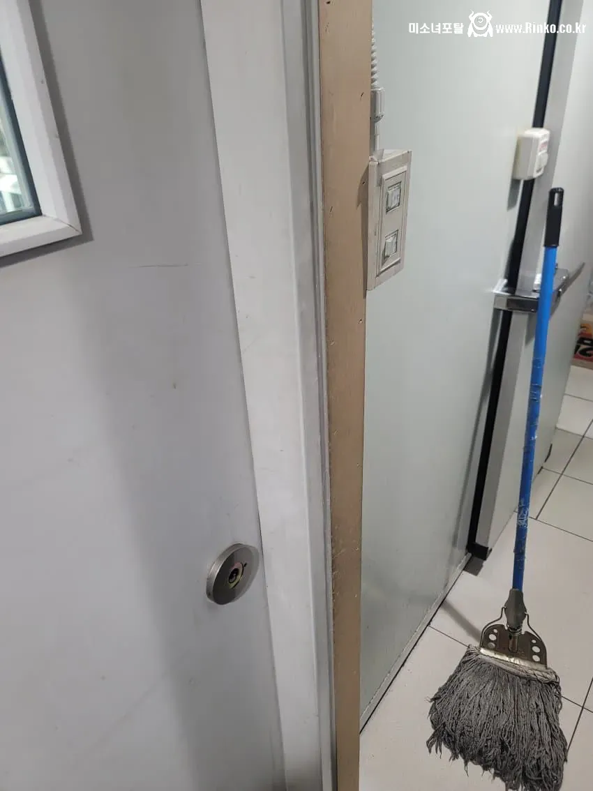 편의점 첫 출근한 야간 알바생한테 닥친 시련