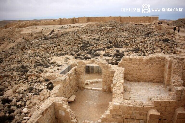 고대 유적 관광은 자기 취향이 아니라는 사람