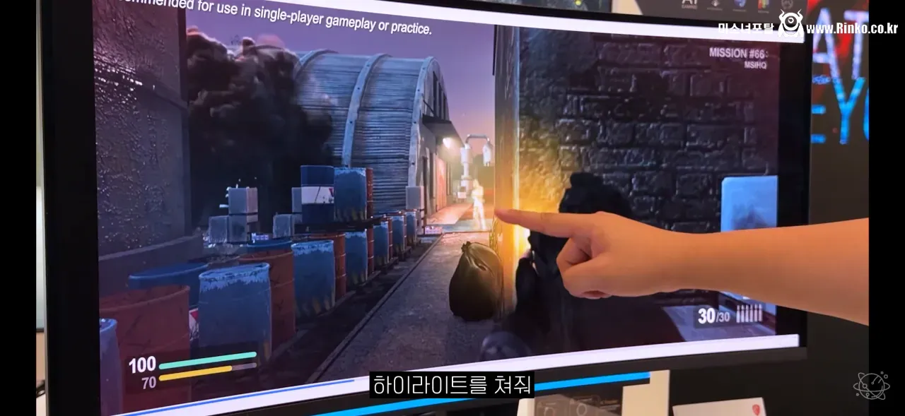 대놓고 모니터에 핵 기능 넣었다고 자랑하는 브랜드