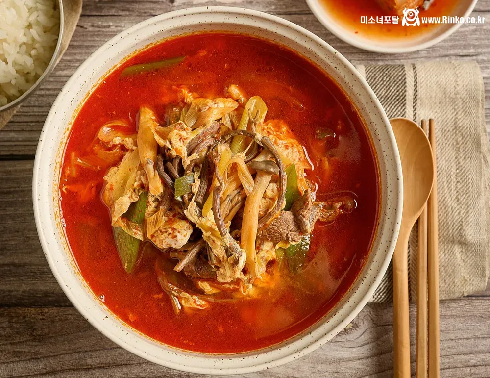 북한이 말하는 흰쌀밥의 고깃국의 정체