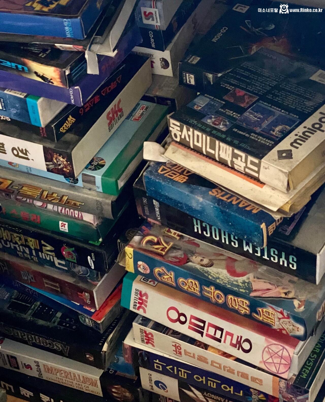 ㅎㄷㄷ한 60대 아버님의 게임 컬렉션