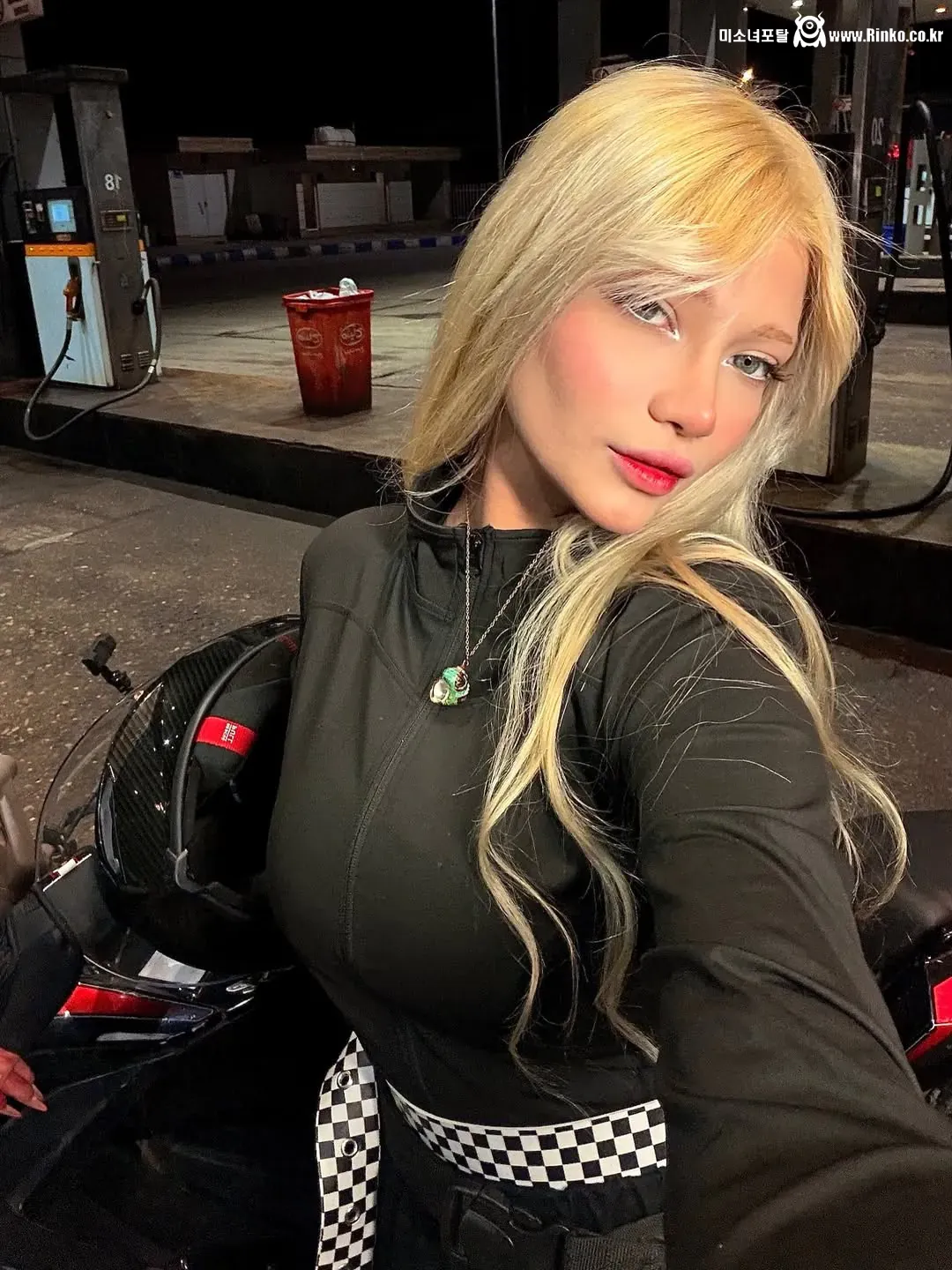 인플루언서 베이비 라이더, 이란 정권군의 총격으로 사망