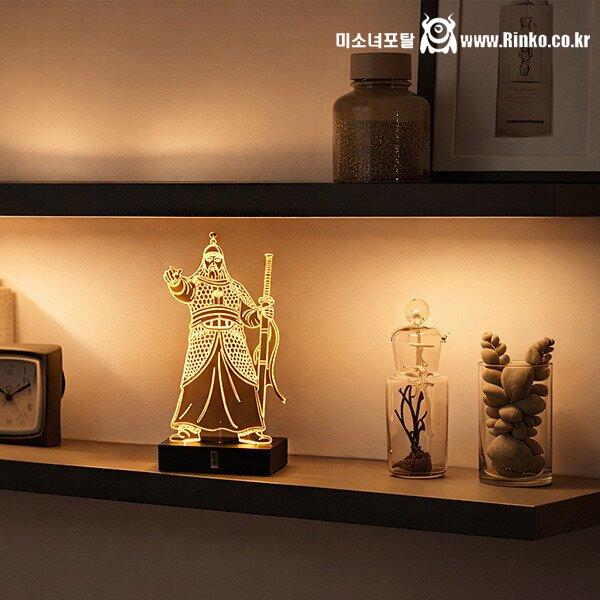 현재 난리난 국중박 이순신 장군님 신상 굿즈