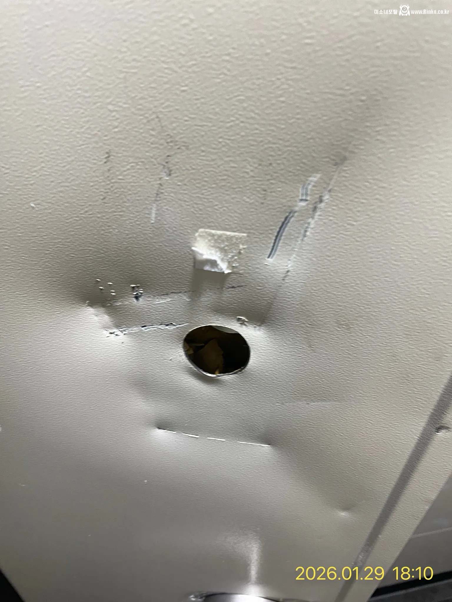 인생 힘들어도 SNS에 의미심장한 글 쓰면 안되는 이유