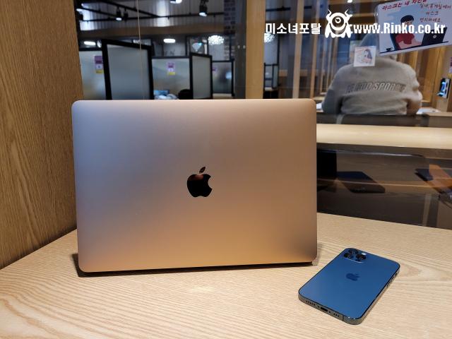 의외로 한국 점유율이 꽤 되는 맥북