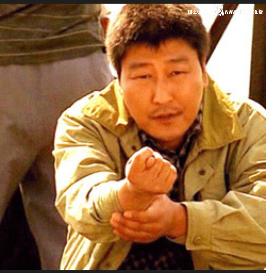 형제국 튀르키예 손가락 욕