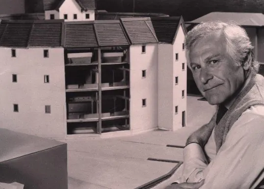 죽었다가 부활한 극장 이야기