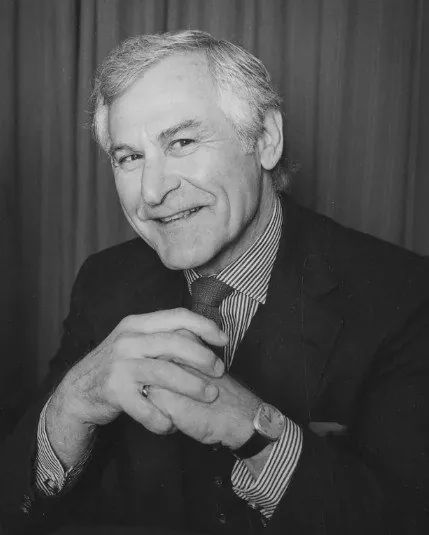 죽었다가 부활한 극장 이야기