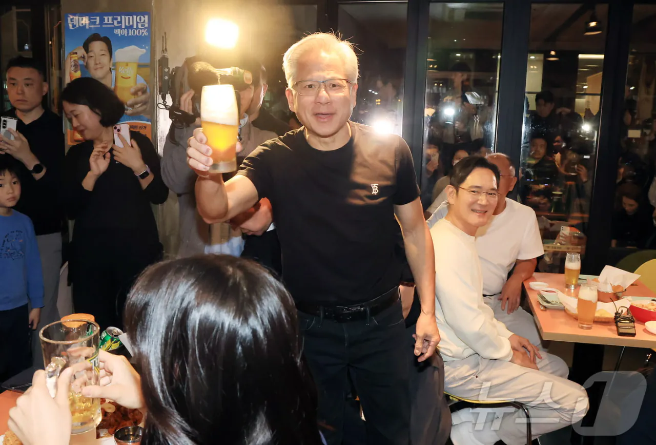 아무래도 지금 2002년 후반기 같음