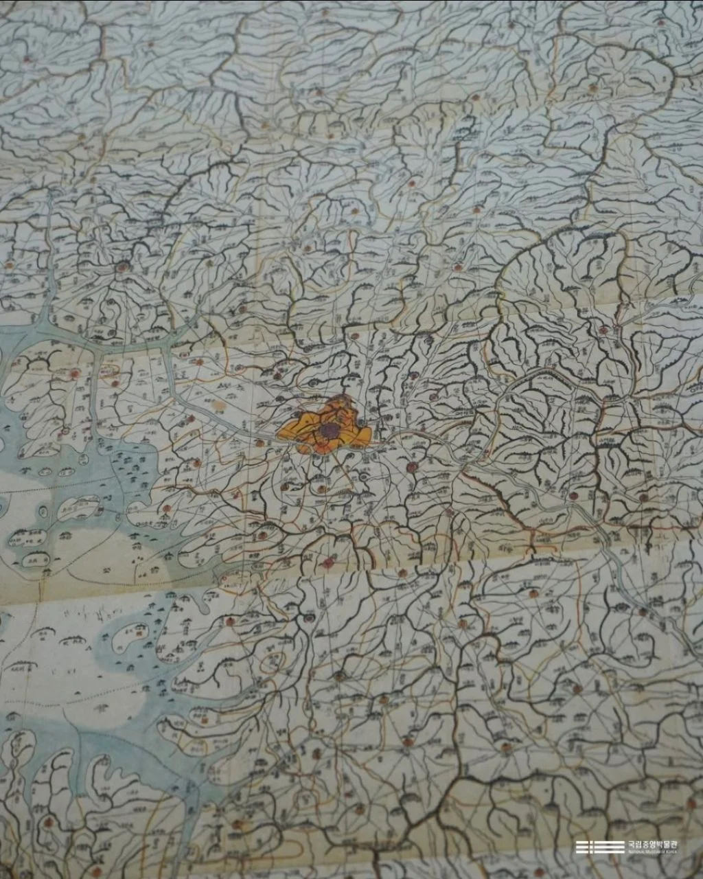 실제 크기로 복원된 대동여지도