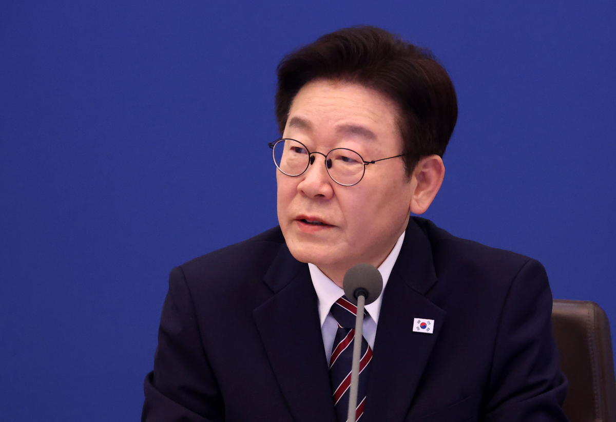 이 대통령 지지율 63%…긍정 평가 새해 최고치