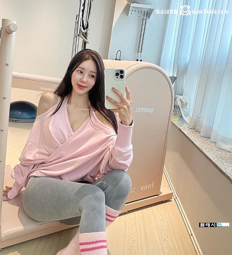 스윙에 힘이 느껴지는 인플루언서 정은현