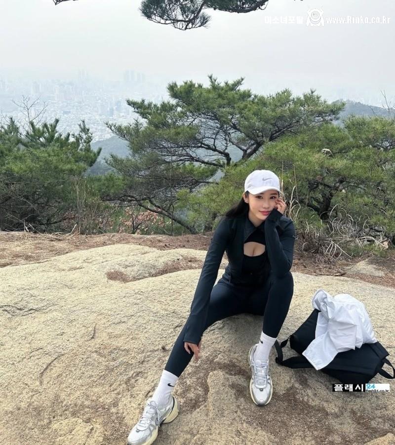 레이싱모델 강하빈 등산룩 레깅스