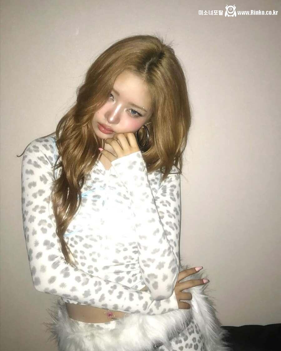 아이브 레이 얜 왜 맨날 표정이 이런거임?