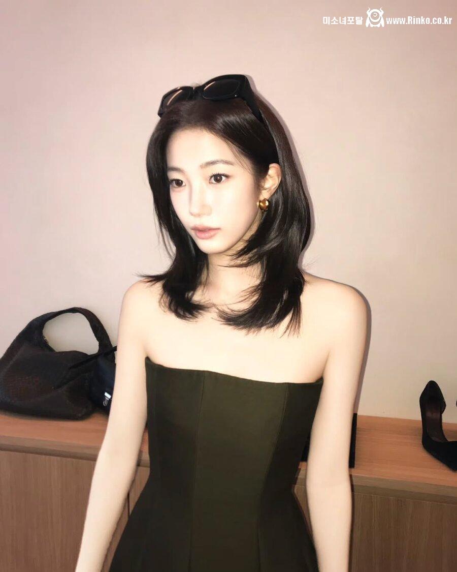 확신의 맏며느리상 여자 아이돌