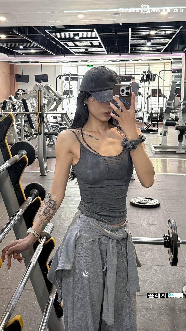 요즘 눈길가는 처자 옷차림