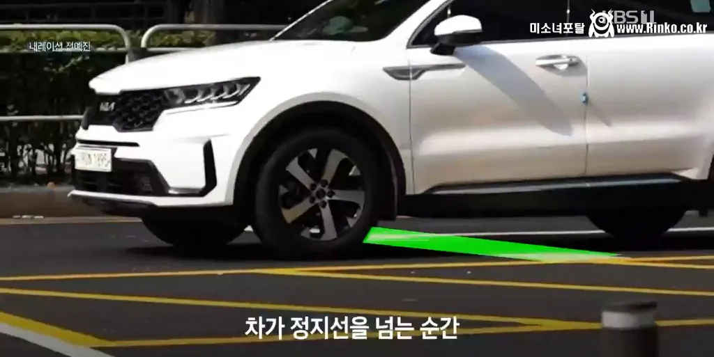 정지선 위반을 무려 80%나 줄여준 전광판