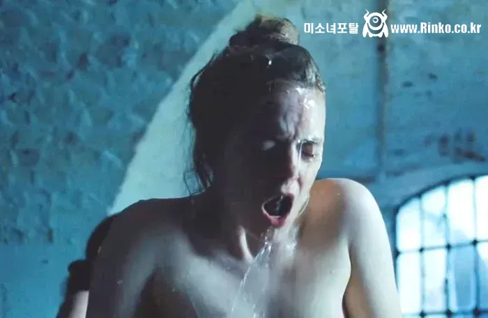 남친이 엠마 스톤을 보고 발기가 됐어요