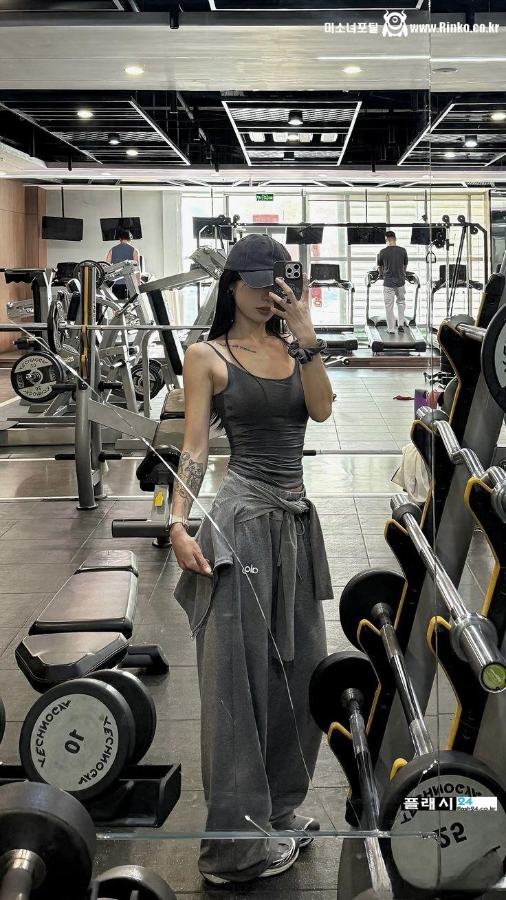 요즘 눈길가는 처자 옷차림 12