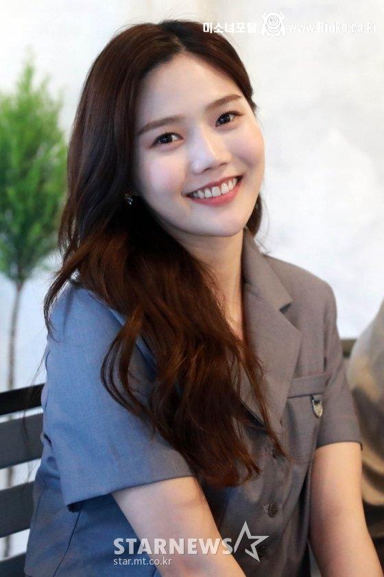 현실적인 7의 여자 외모 1