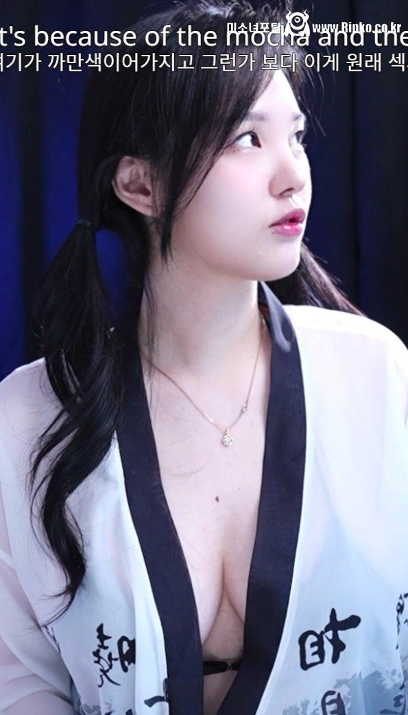 김하선은 ㄹㅇ 가슴골이 명품임 1