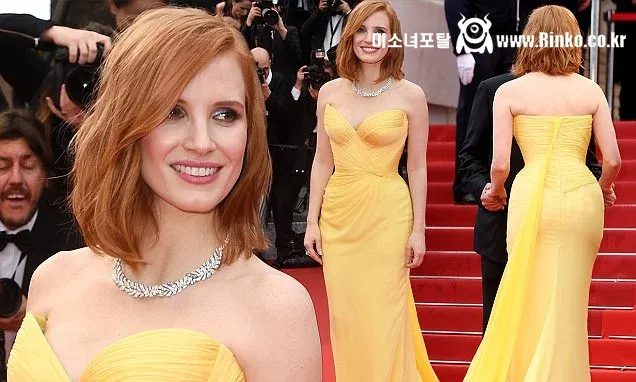 자연 적색 머리 여배우들의 독특한 매력과 헤어스타일 8