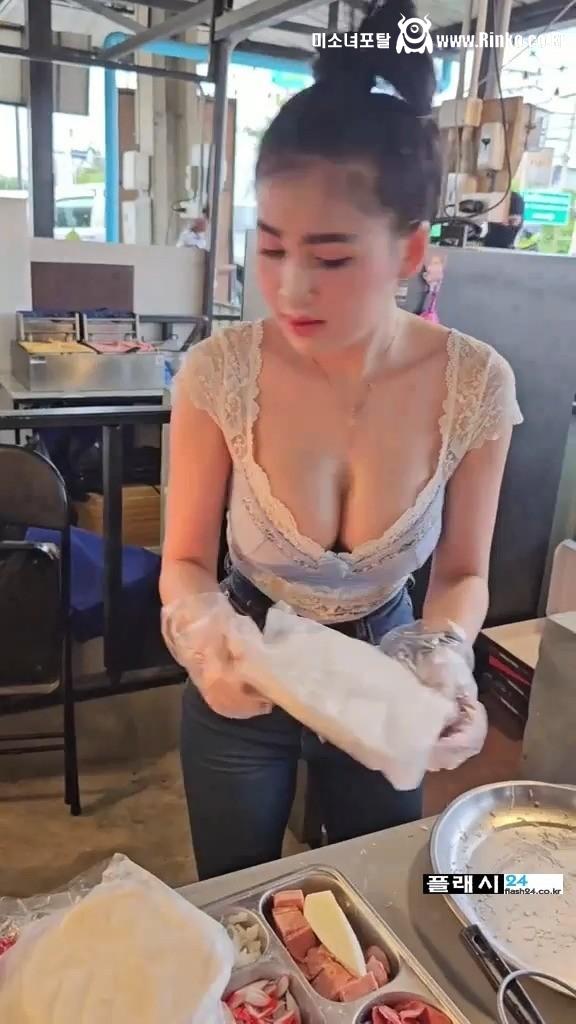 방콕 길거리 음식점의 현대적 영업 방식 변화와 트렌드 분석 9