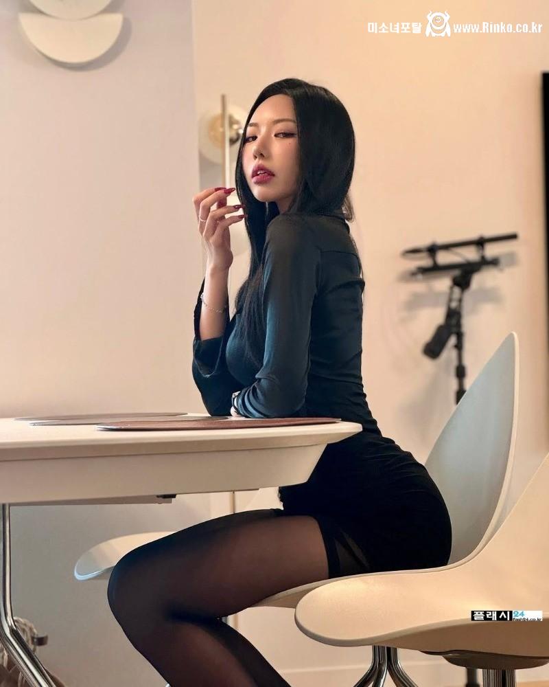 [김연아] 미치게 만드는 동그란 오피스룩, 직장인 패션 아이템으로 재해석 2