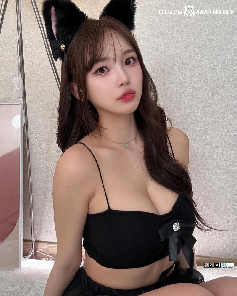 [윤영서] 전 치어리더 윤영서, 은퇴 후 근황과 새로운 도전 화제 8