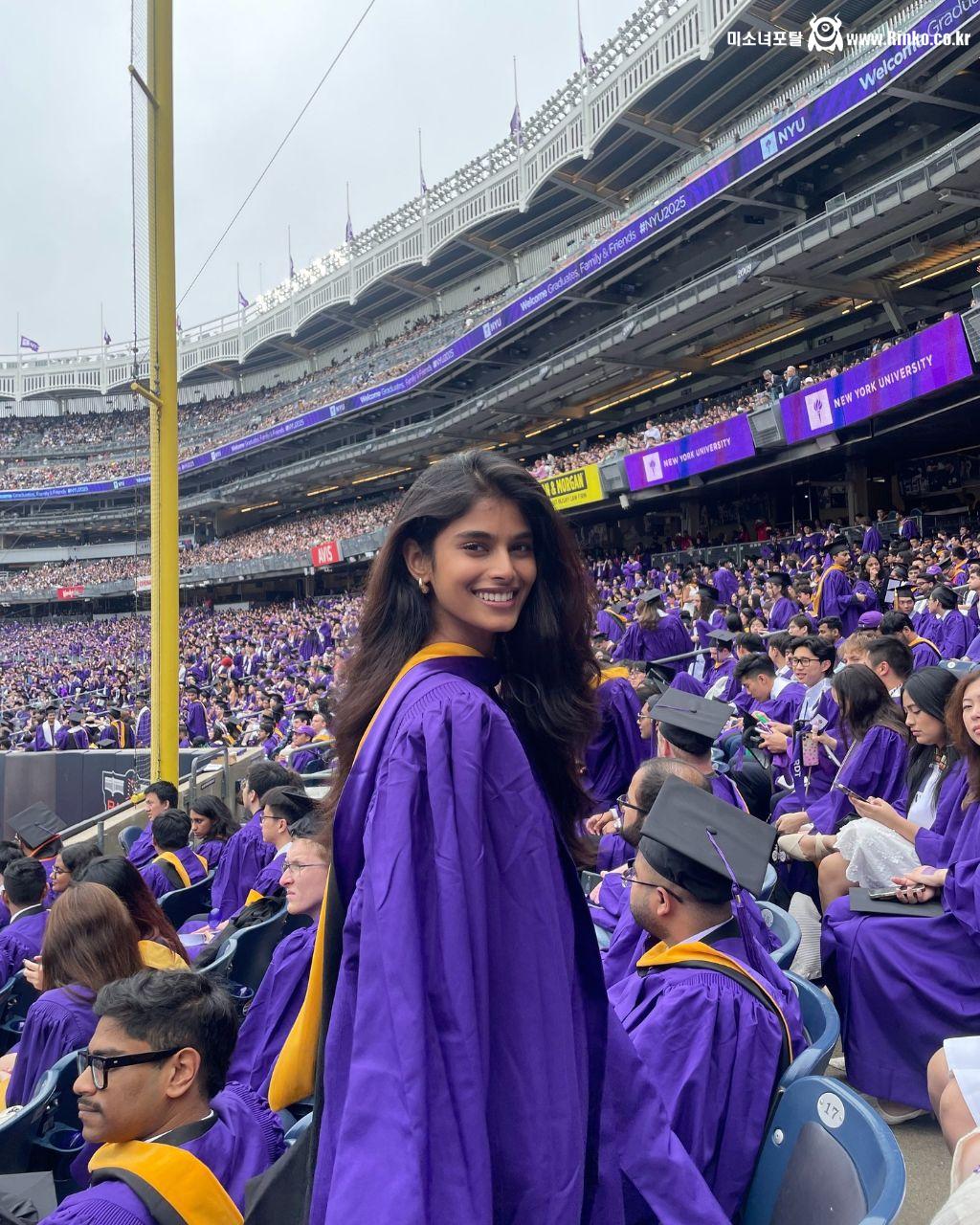 샤넬이 찐으로 보자마자 독점 걸었다는 현 뮤즈 1