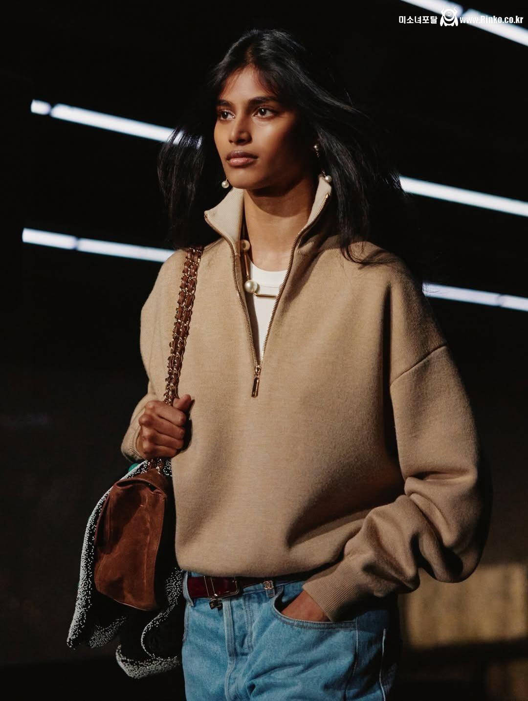 샤넬이 찐으로 보자마자 독점 걸었다는 현 뮤즈 8