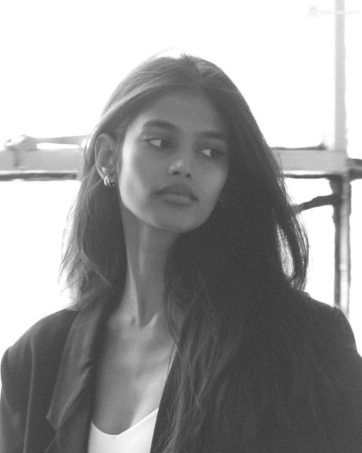 샤넬이 찐으로 보자마자 독점 걸었다는 현 뮤즈 14