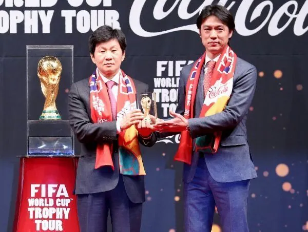 중학교 교생 "월드컵 망해야 한다"