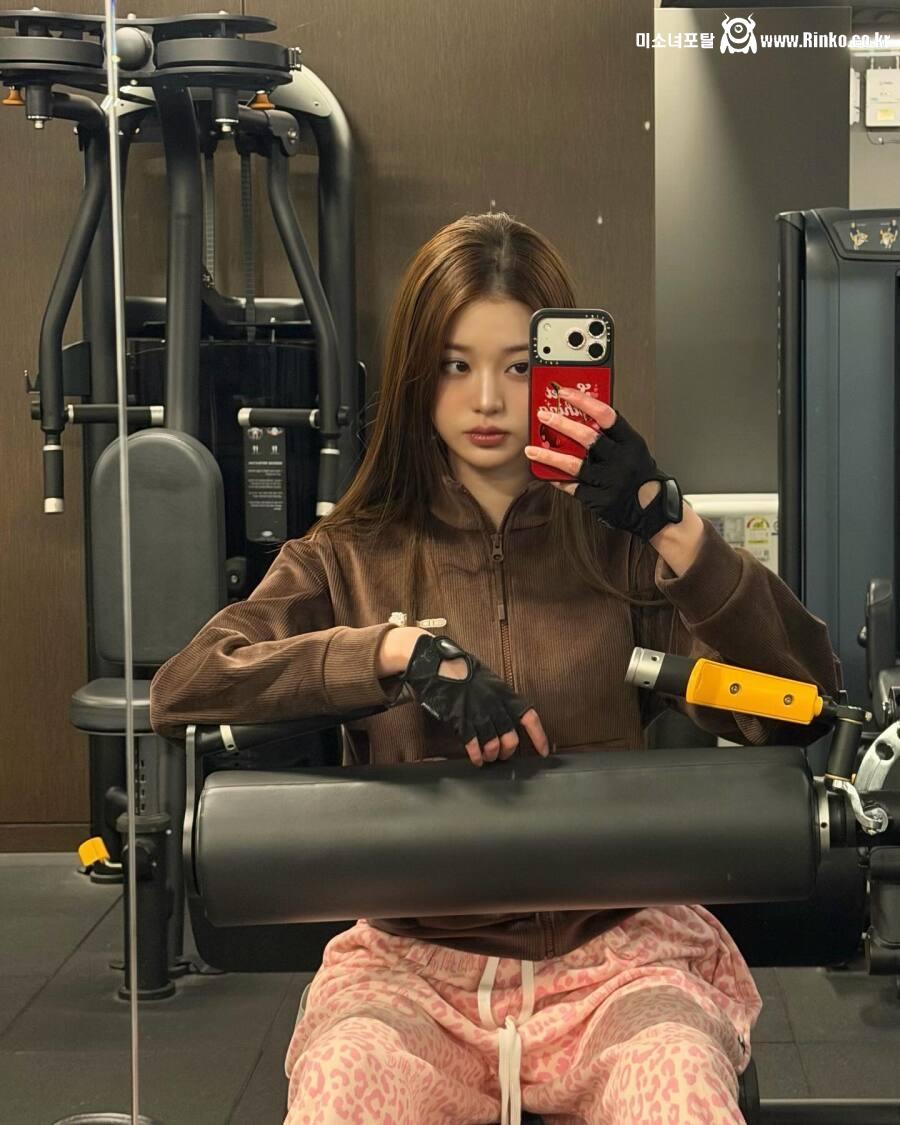 카리나가 가슴만 안컸어도 진작 따잇 당했음 1