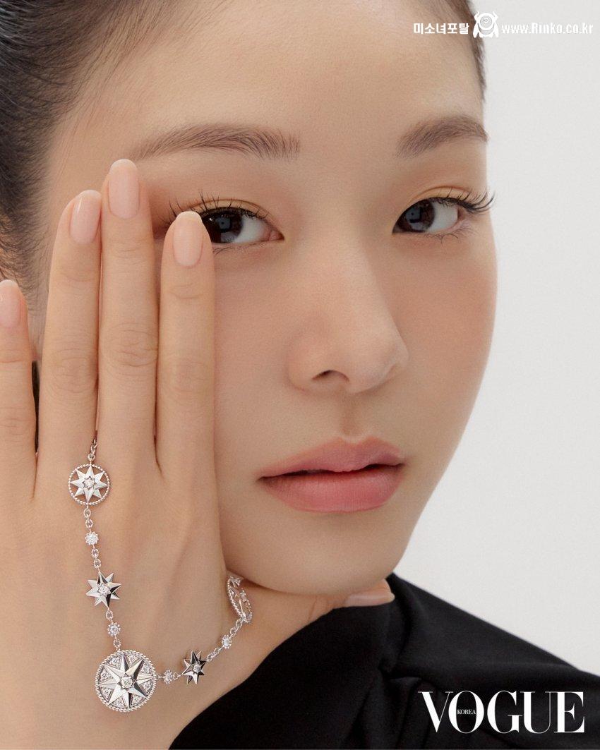 미모가 꺾일 기세가 안보인다는 김연아 최근 모습 2