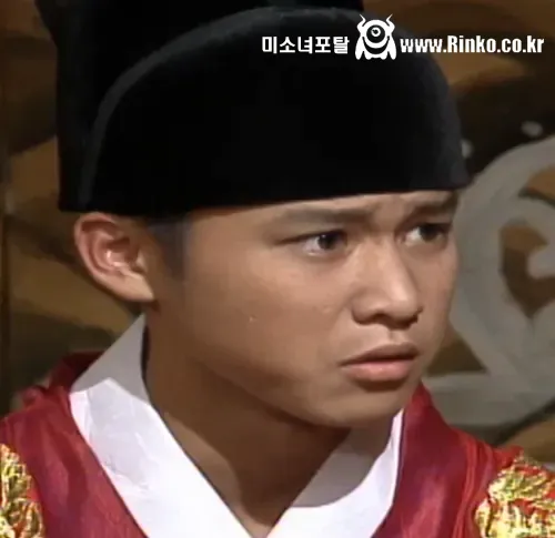 폐위되는 왕족 전문 배우 2