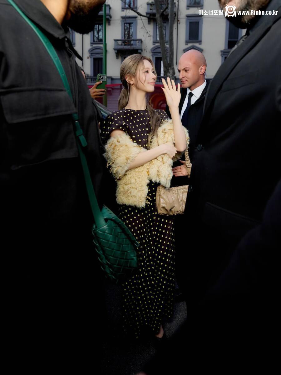 이렇게 보니깐 아이들 미연이 대존예긴 하네 ㄹㅇ 1