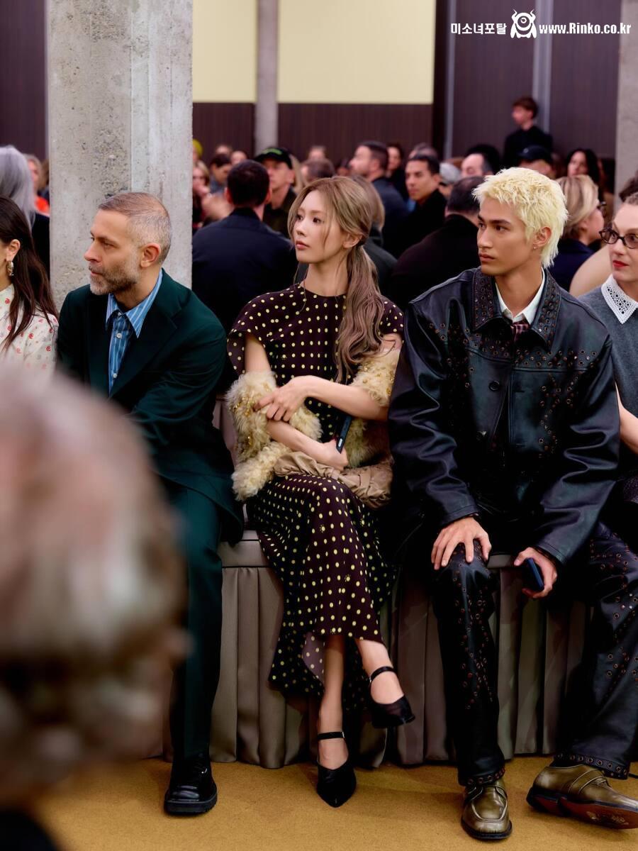 이렇게 보니깐 아이들 미연이 대존예긴 하네 ㄹㅇ 13