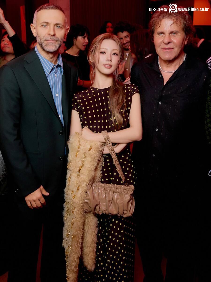 이렇게 보니깐 아이들 미연이 대존예긴 하네 ㄹㅇ 5