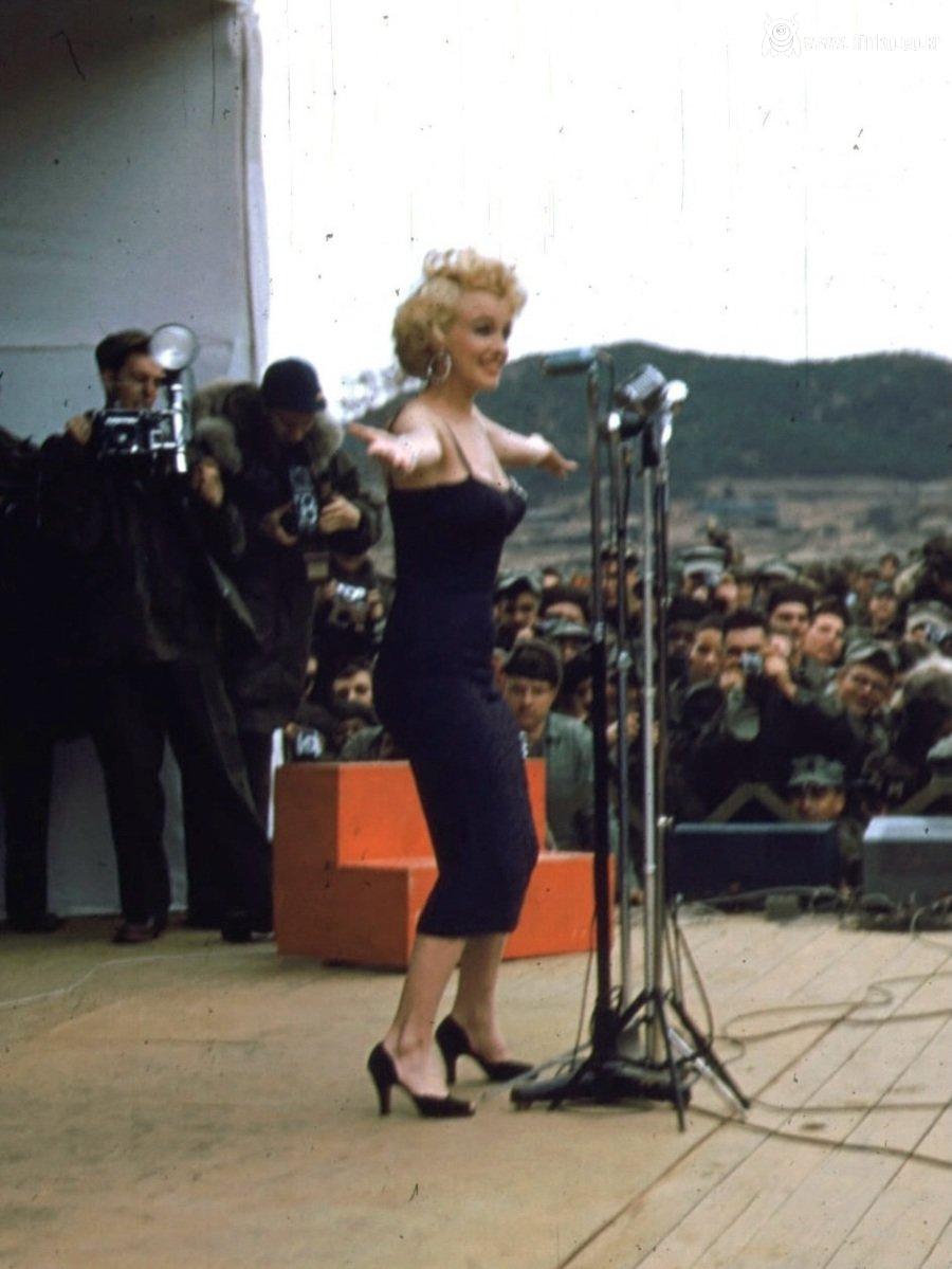 과거 한국을 방문했던 마릴린 먼로 12